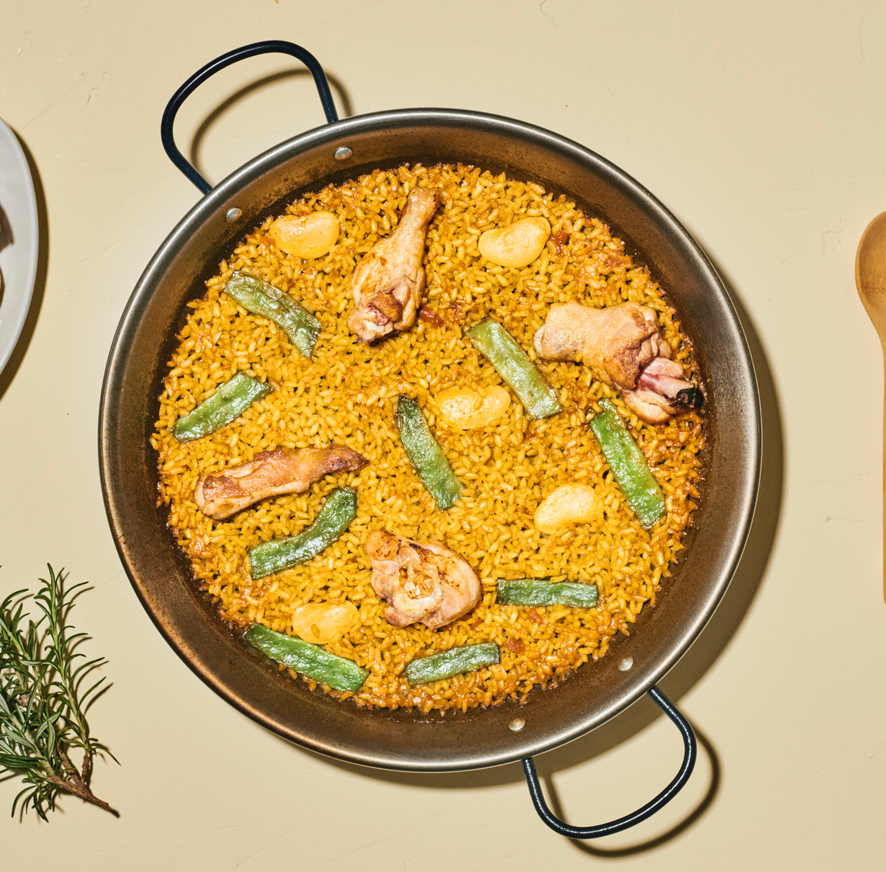 Paeller paella meat valencian